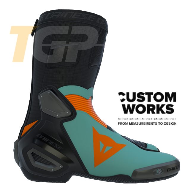 Dainese Axial 2 botas de motociclismo Racing y carretera | Hombre | Fluorot / Negro | Custom Works 