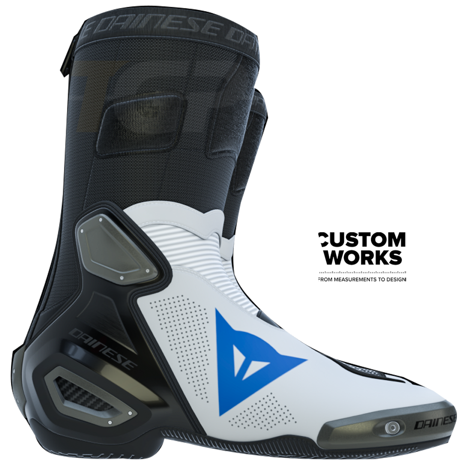 Botas de moto de competición y carretera Dainese Axial 2 Air | Hombre | Blanco / Azul cielo | Custom Works 