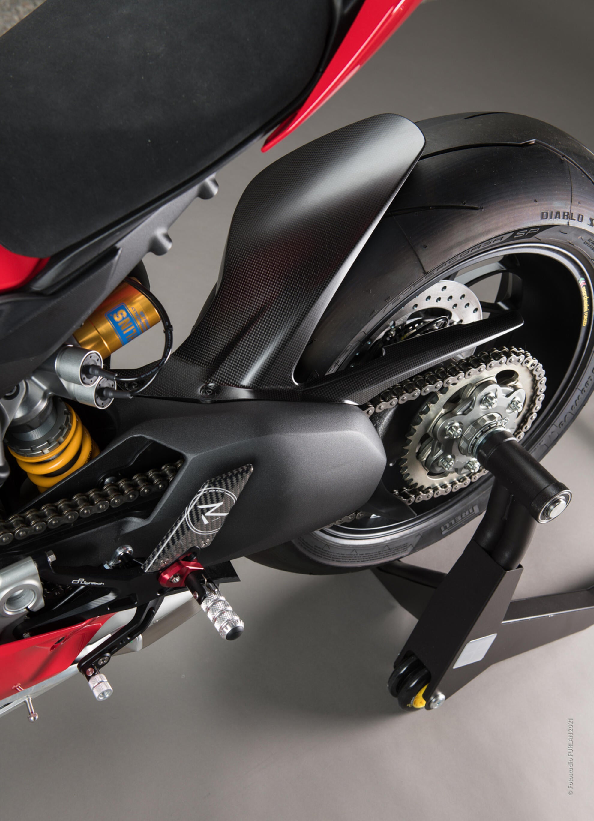 Guardabarros trasero de carbono LighTech Ducati Panigale V4/S/R (18-24) CARD0820 