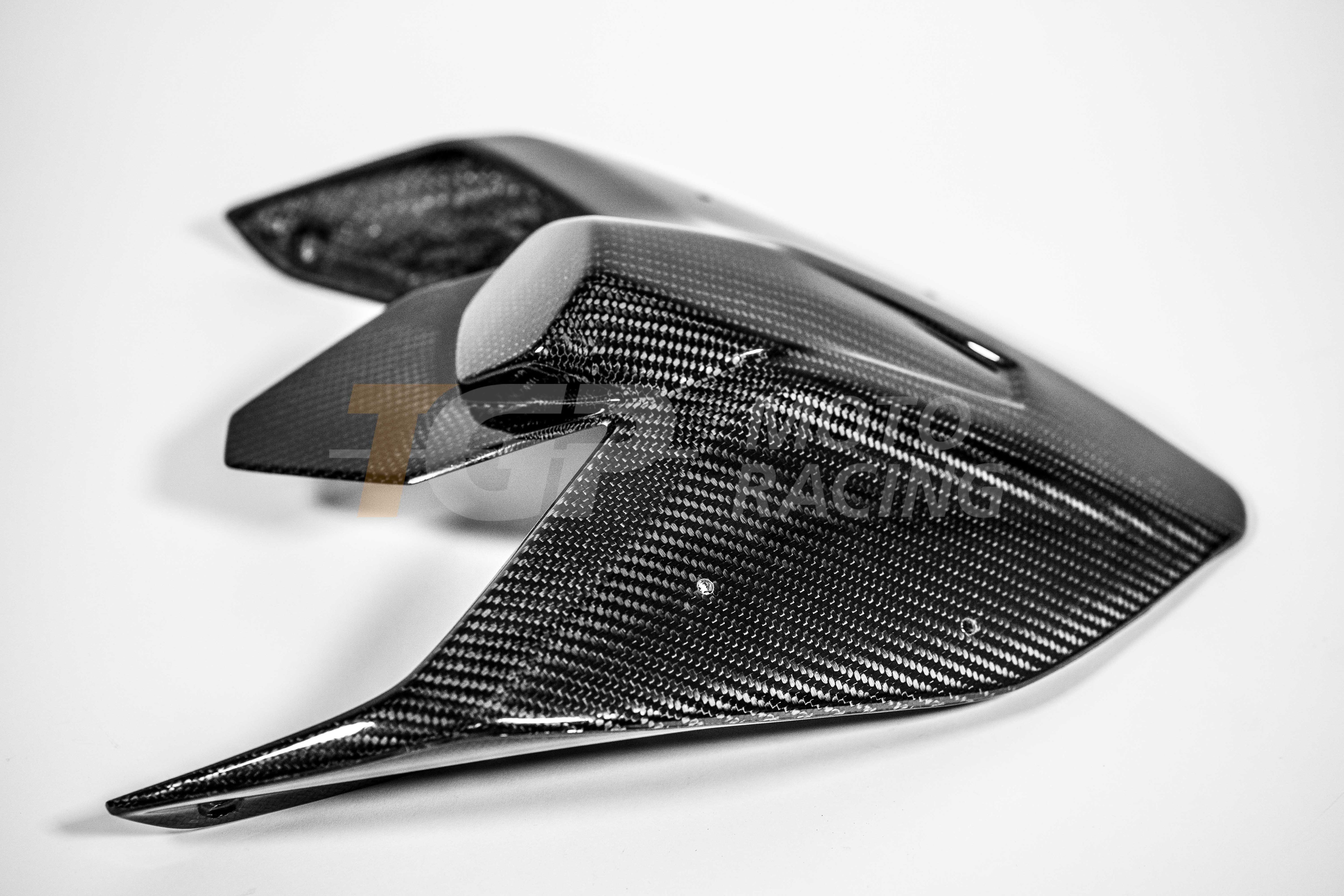 Carenado trasero 200 g Carbon AP Carbon Line Ducati Panigale V4/S/R (25-26) 