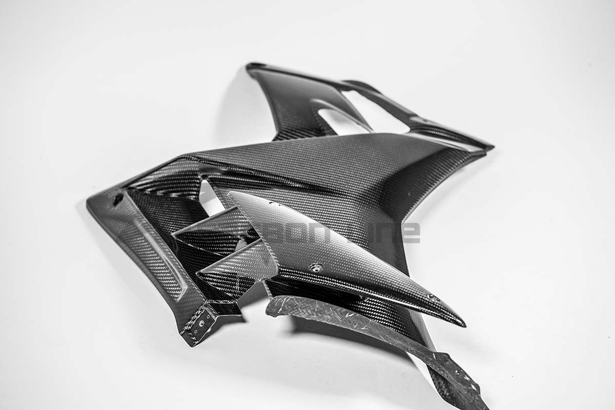 Carcasa lateral izquierda 200g AP Carbon Line Aprilia RSV4/RR/1100 Factory (21-25) 