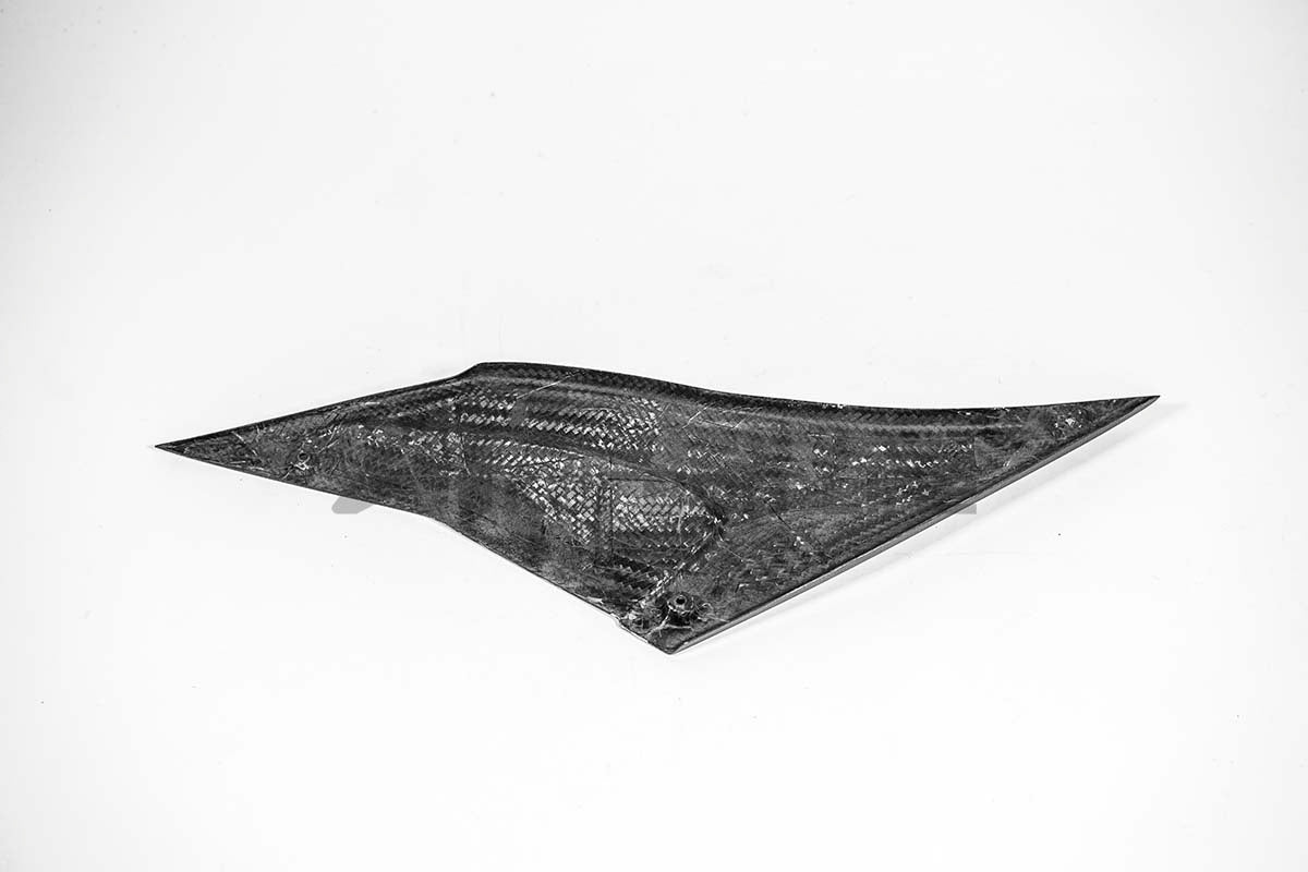 Panel lateral inferior derecho 200g AP Carbon Line Aprilia RSV4/RR/1100 Factory (21-25) 
