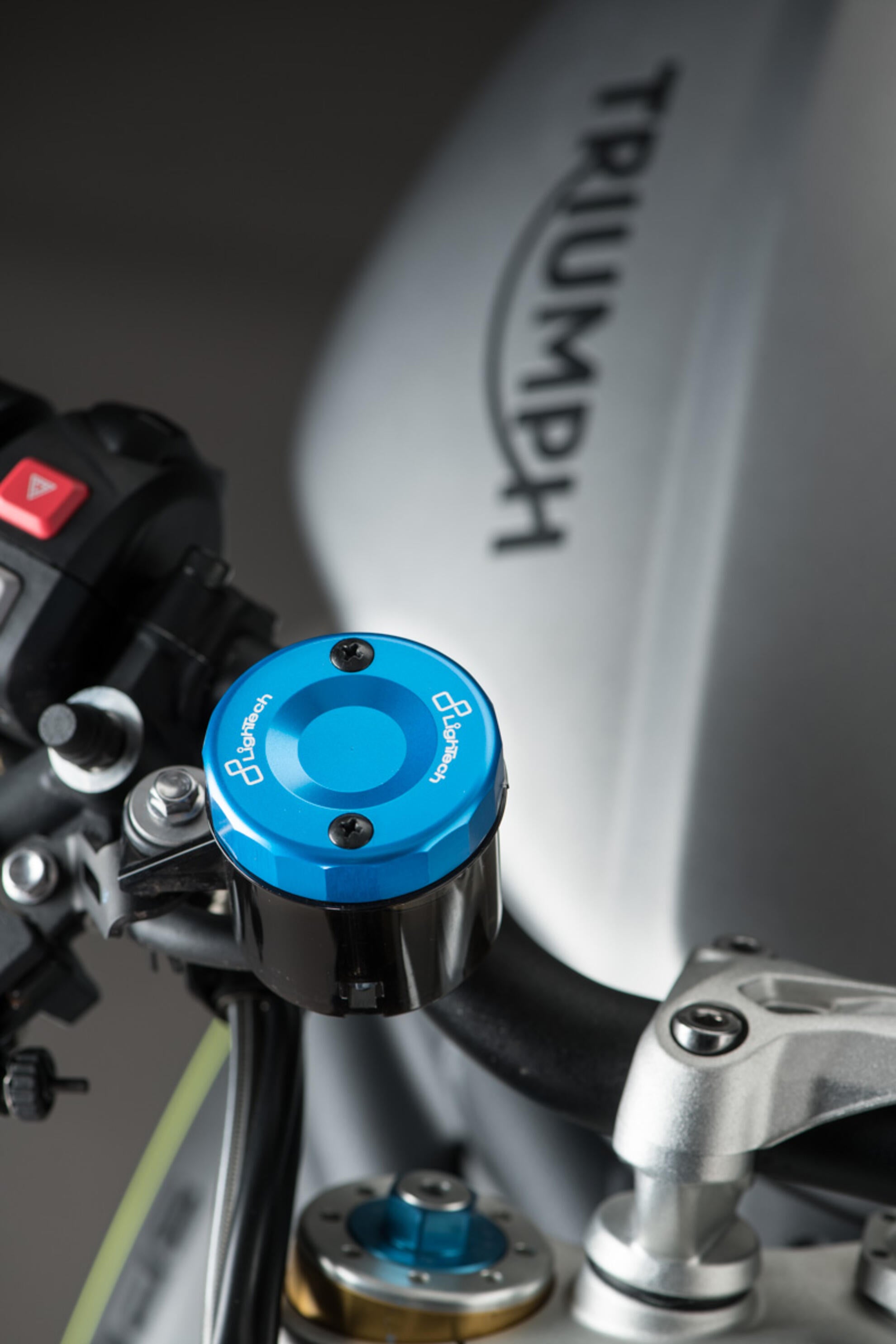 Tapa del depósito de expansión delantero LighTech Ducati Panigale 959 (16-19) FBC04 