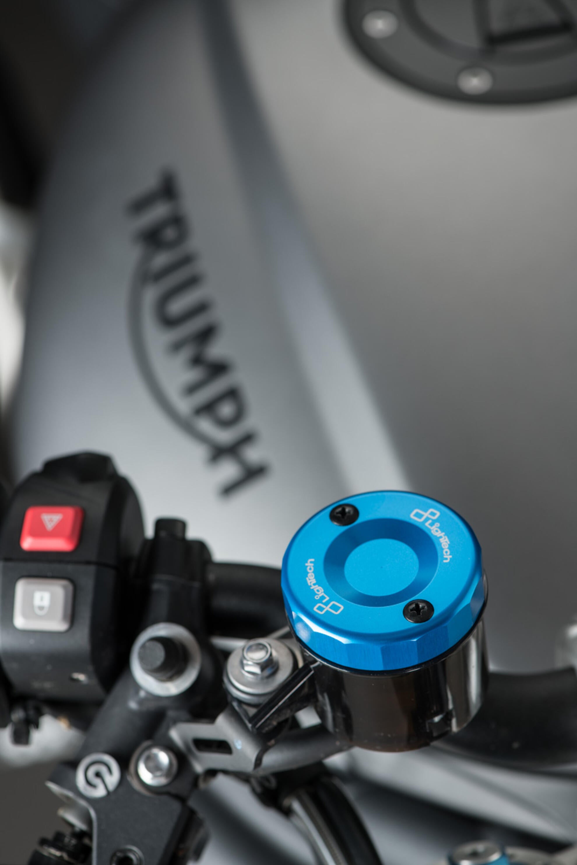 Tapa del depósito de expansión delantero LighTech Ducati Panigale 959 (16-19) FBC04 