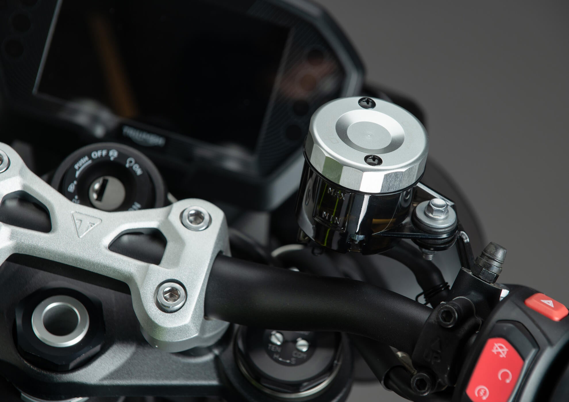 Tapa del depósito de expansión delantero LighTech Ducati Panigale 959 (16-19) FBC04 