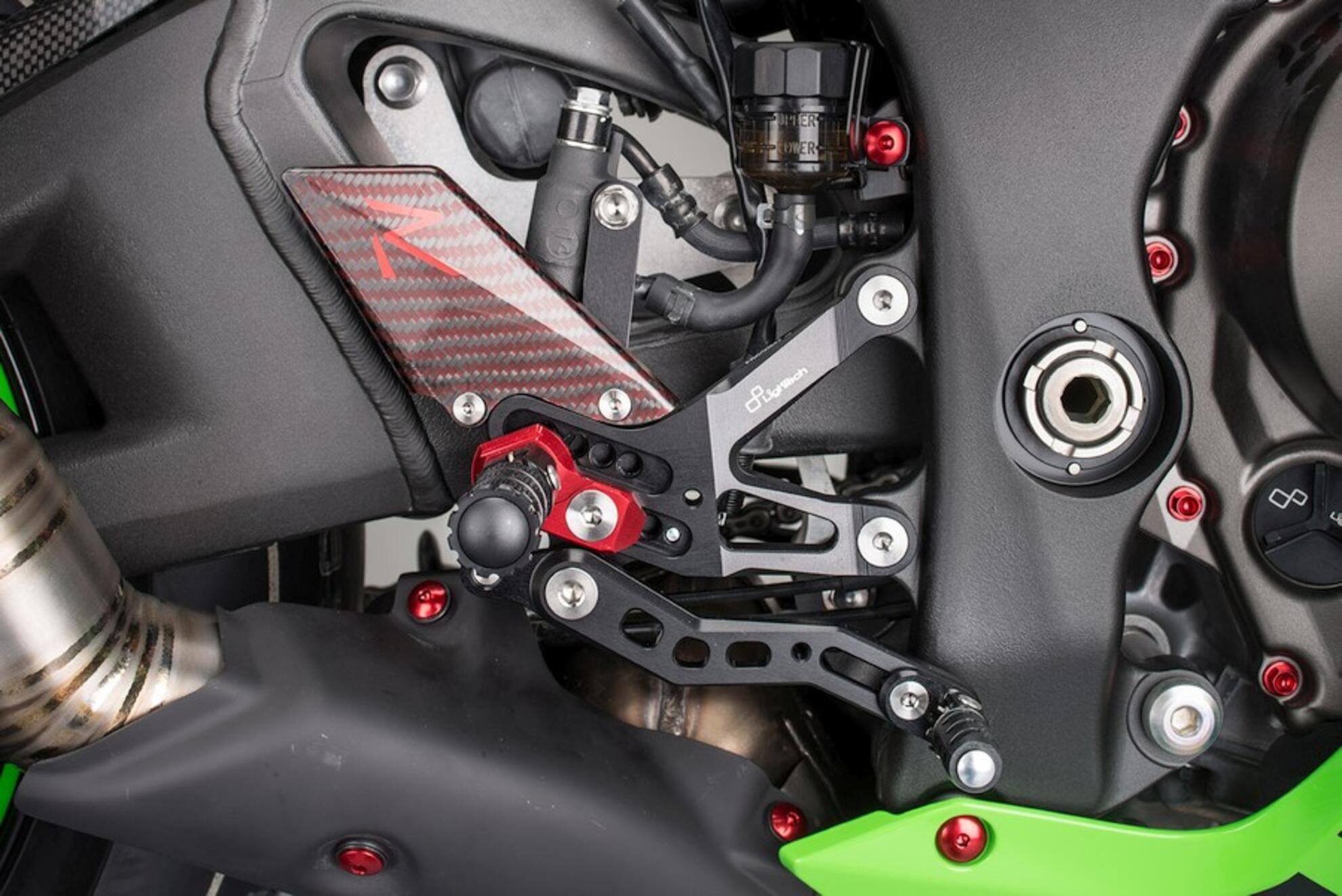 Sistema de frenos R LighTech Kawasaki ZX-10 R/RR (16-20) FTRKA006R 