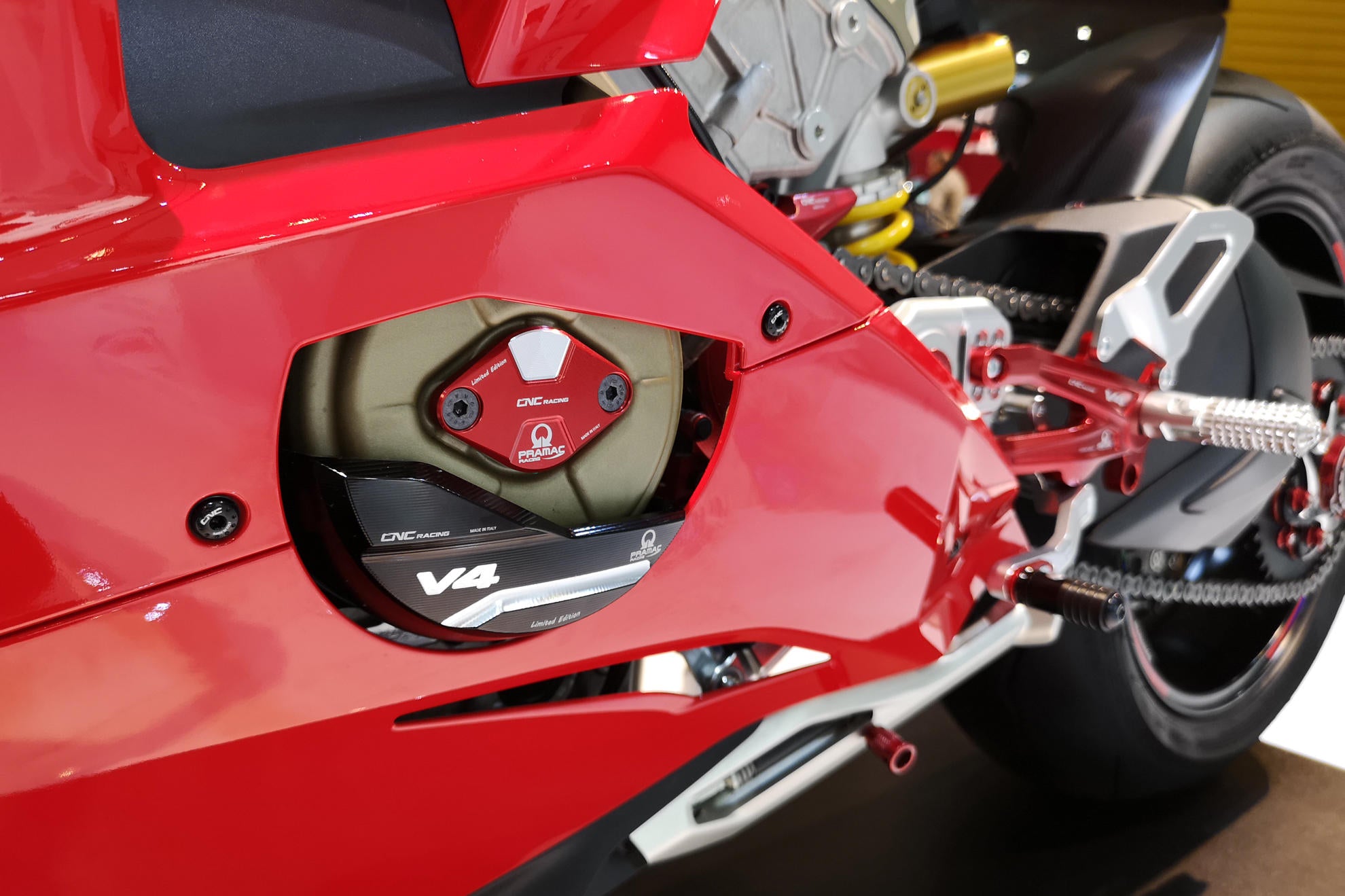 Protector de luz de aluminio cubierta de protección Pramac Racing Edición Limitada CNC Racing Ducati Panigale V4/S (2025) PR311BPR 