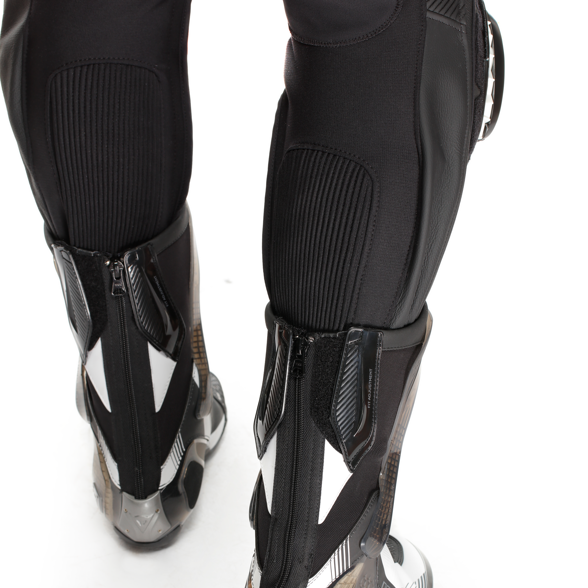 Dainese Laguna Seca 6 Mono de cuero – Traje de competición perforado | Hombre | Negro/Blanco 