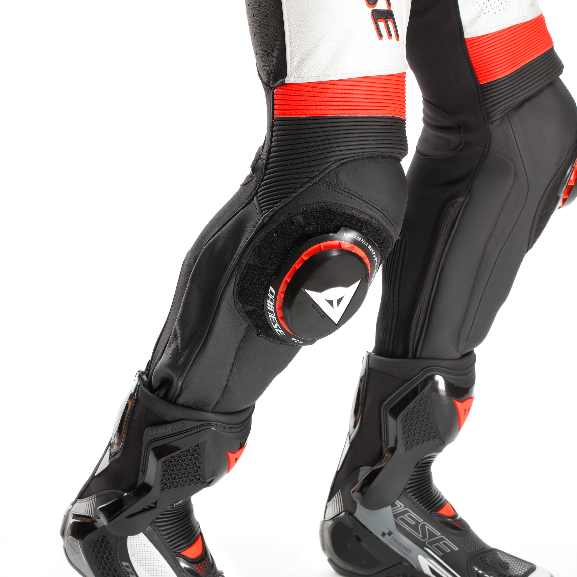 Dainese Laguna Seca 6 Mono de cuero perforado – Traje de carrera | Hombre | Blanco/Rojo 