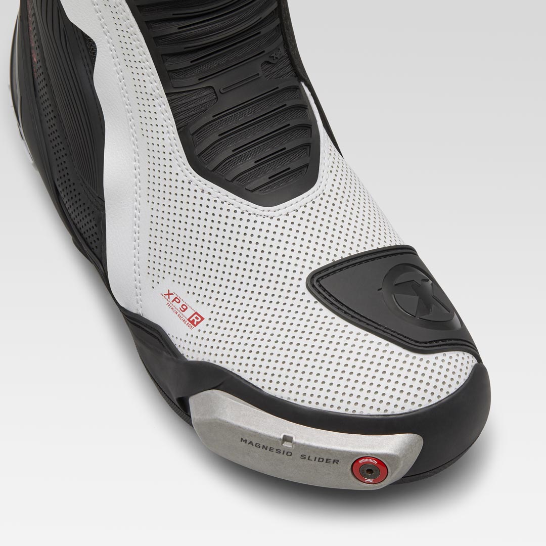 XPD XP9-R AIR bota de moto de carreras y calle perforada | Hombre | Blanco/Negro 
