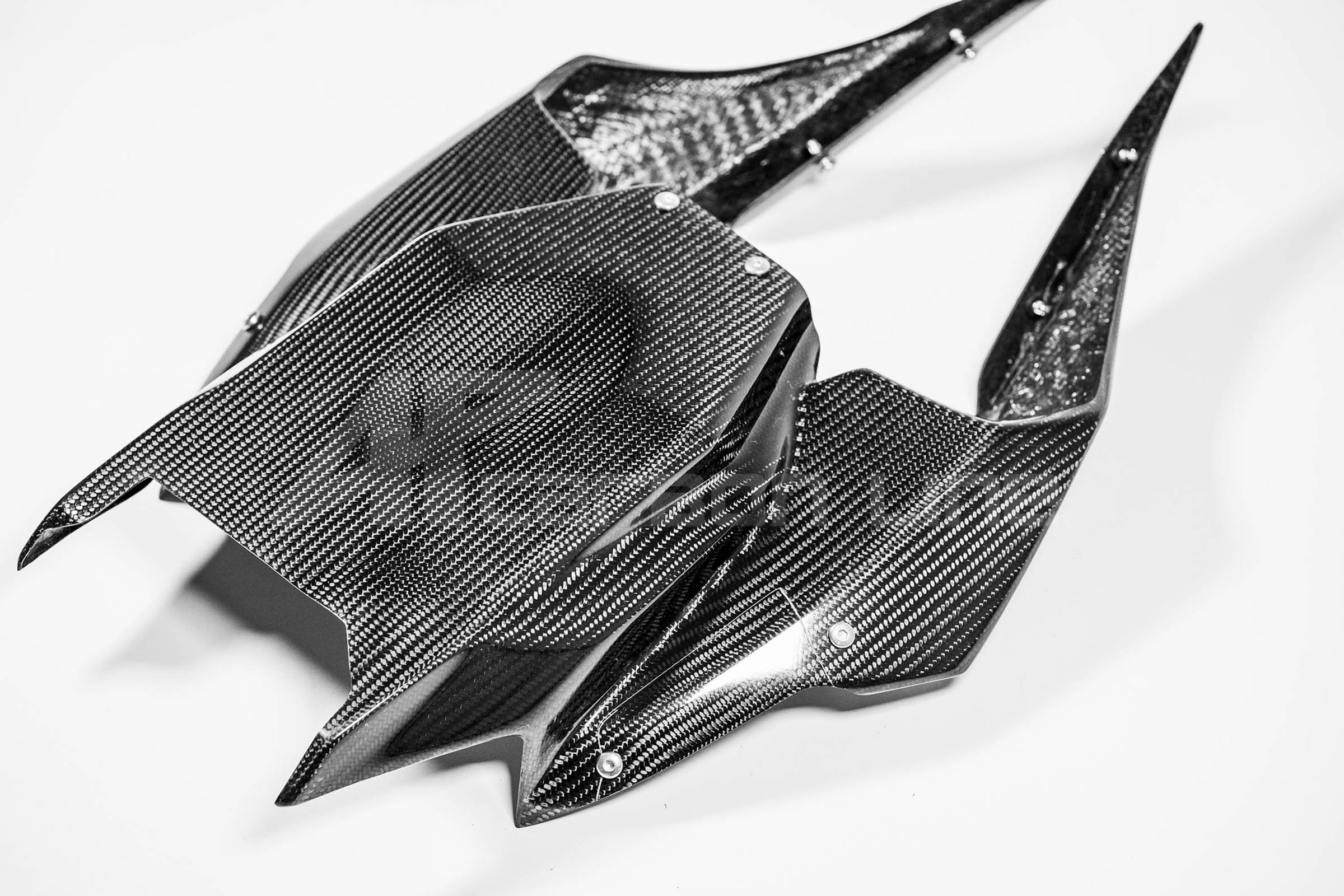 Carenado trasero 200 g AP Carbon Line Yamaha YZF-R1/M RN65 (20-26) 