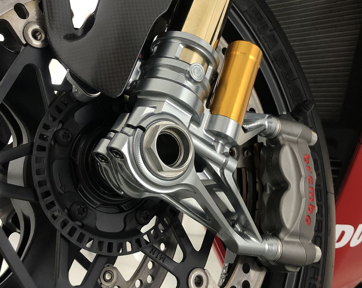 Juego de pie de horquilla CNC de 100 mm "GP Style" Motocorse Ducati Panigale V4/S/R (18-24) 