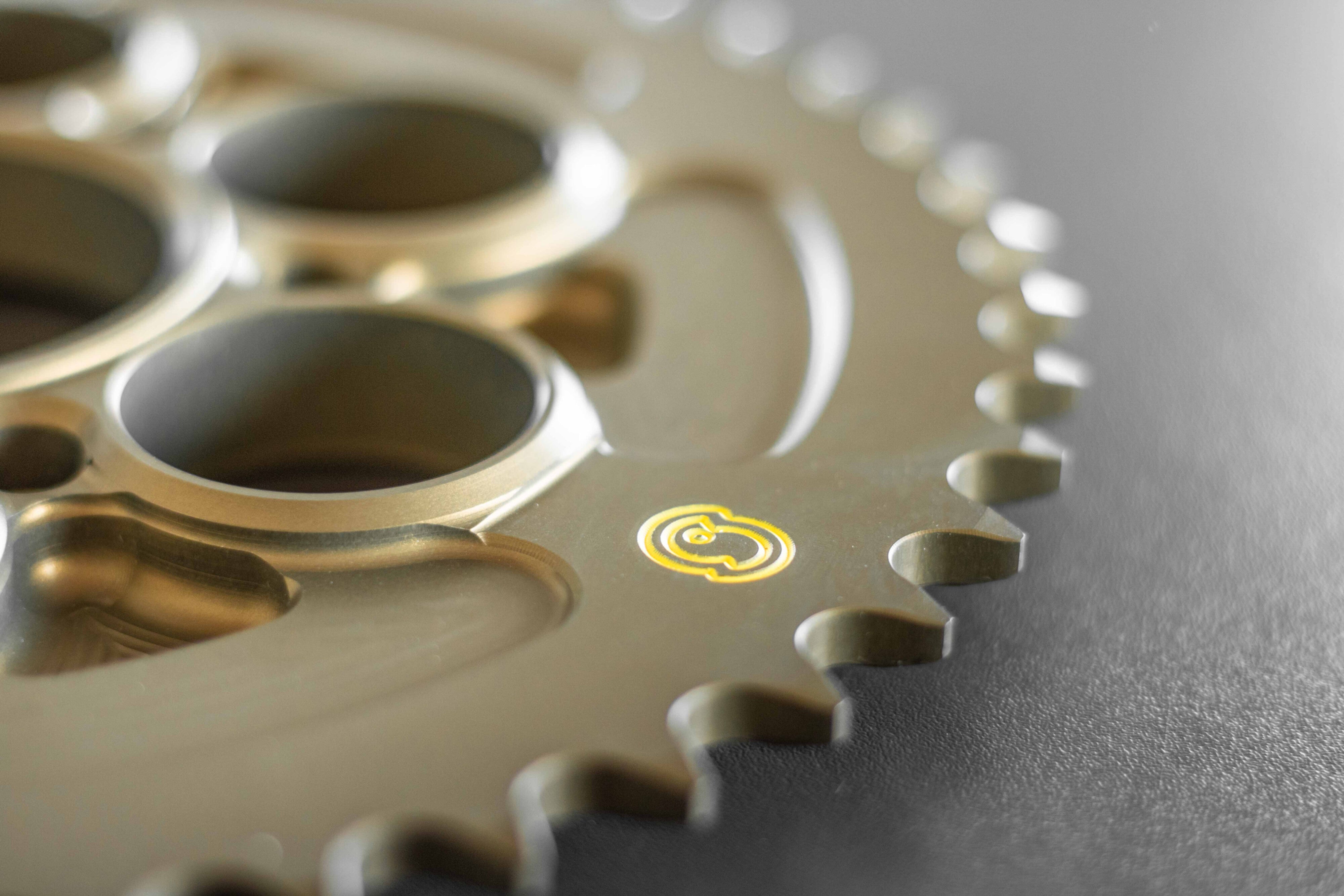 Sitta rueda dentada de aluminio Ducati Panigale V4/S/R (18-24) (206D) – 37-46 dientes, paso 520/525 