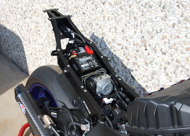 Marco trasero de aluminio Febur para Yamaha YZF-R1/M RN32, RN49 y RN65 (15-25) FE1361 